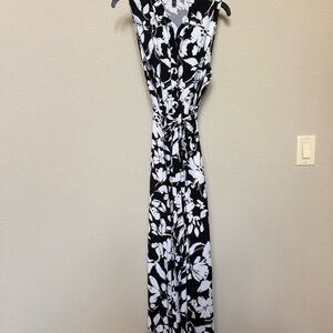 Ellen Tracy Black and White Floral Maxi Dress